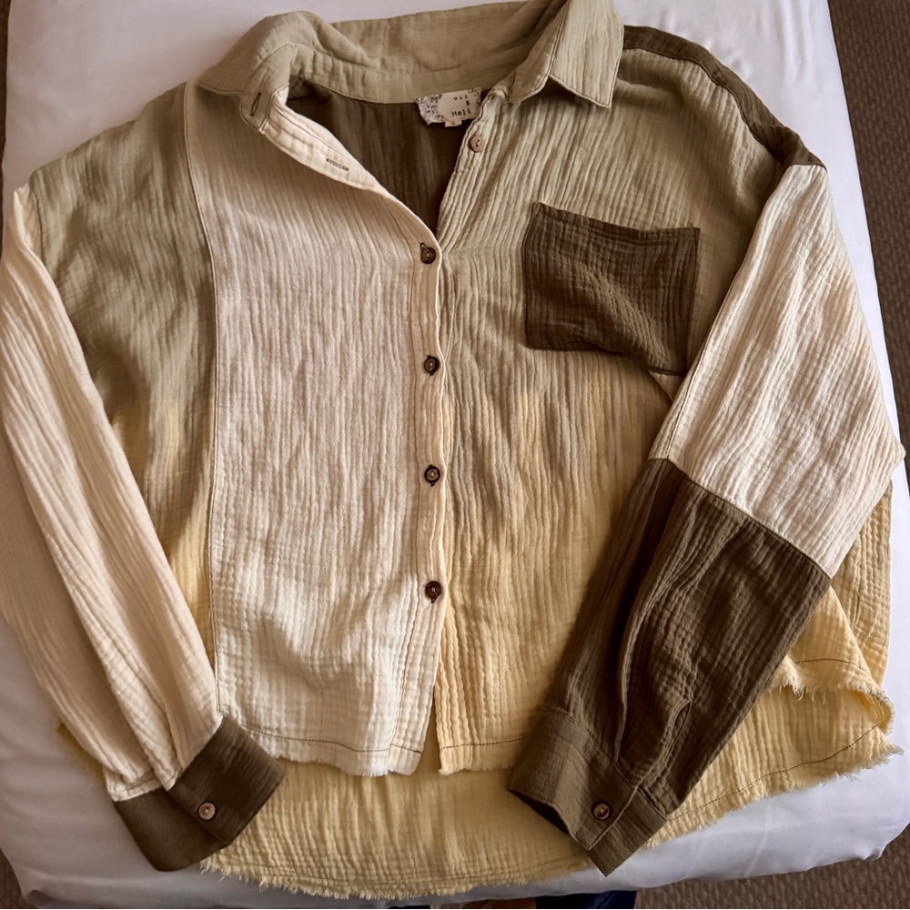 Oli & Hali Textured Top, size small